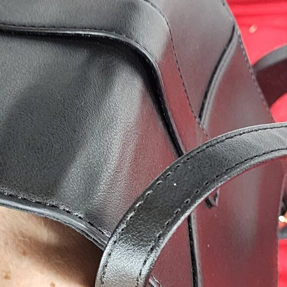 Cruise Club Dark Navy PVC Poly Gold Hardware Baby Satchel Clasp Cross Body Purse - Picture 11 of 16